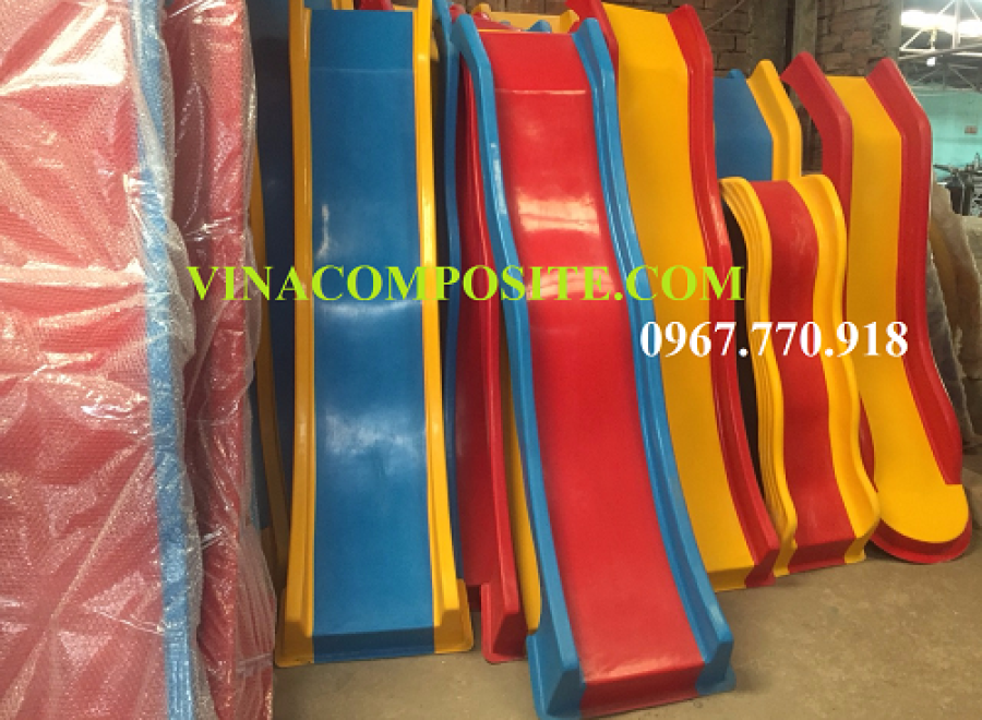 Cầu trượt nhà banh