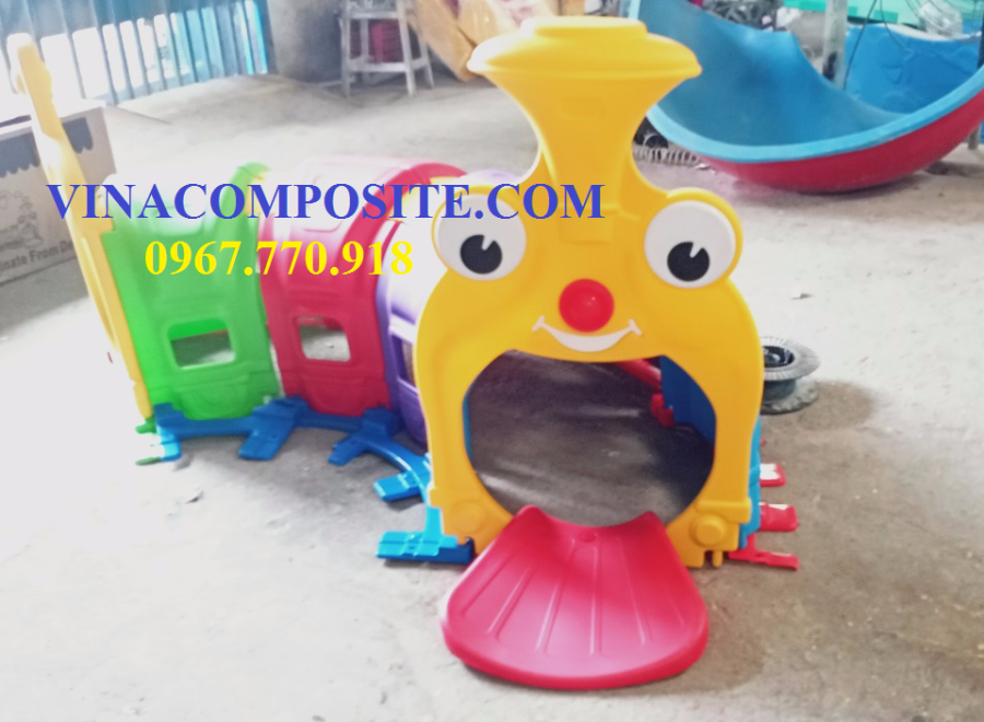 Hầm chui mẫu xe lửa
