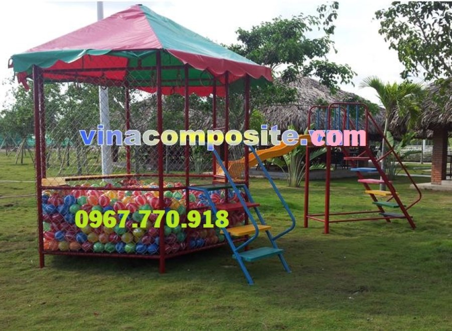 Nhà bóng ngoài trời cho bé